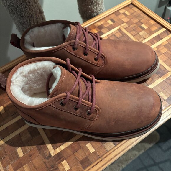 Men's Waterproof Ugg Boots Size 10-Smooth Brown Leather New w/o Box - Picture 2 of 2